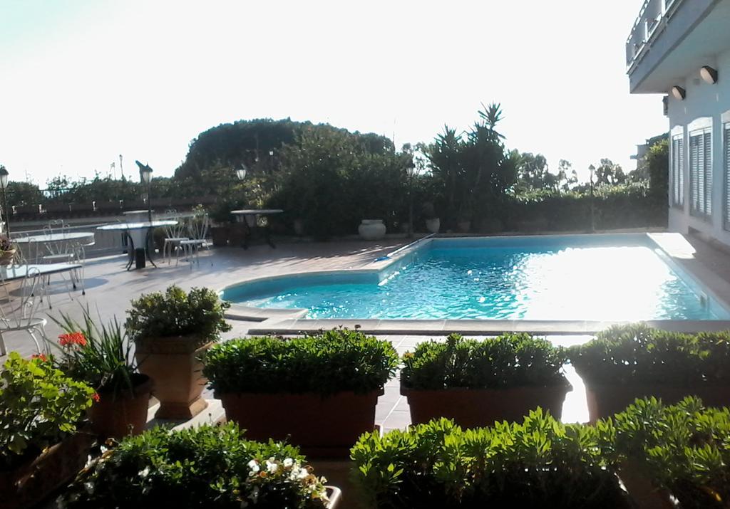 Villa Emilia Pozzuoli Bagian luar foto